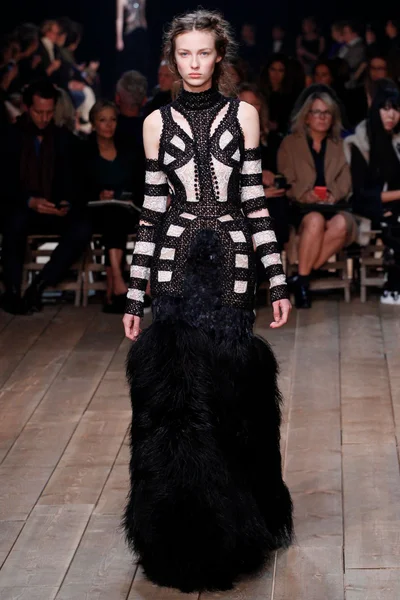 Look 38